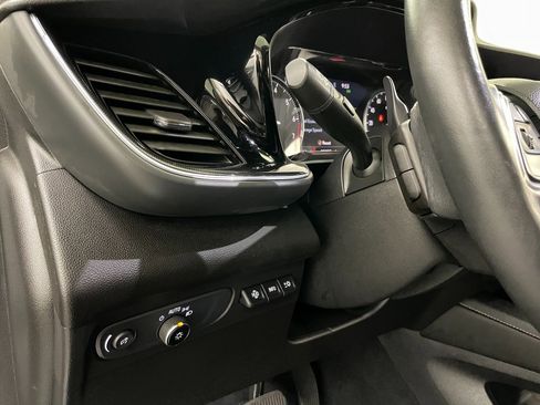 Used 2021 Buick Envision Essence w/ Technology Package I image 28