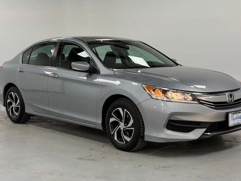 Used 2017 Honda Accord LX image 6