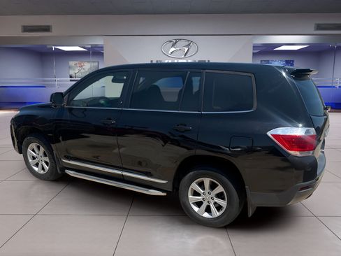 Used 2013 Toyota Highlander FWD image 5