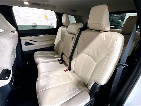 Certified 2025 INFINITI QX60 Sensory image 32