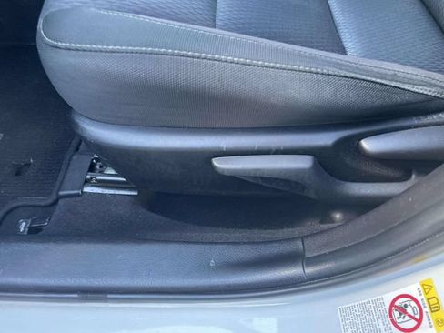 Used 2019 Toyota Corolla LE FWD image 16