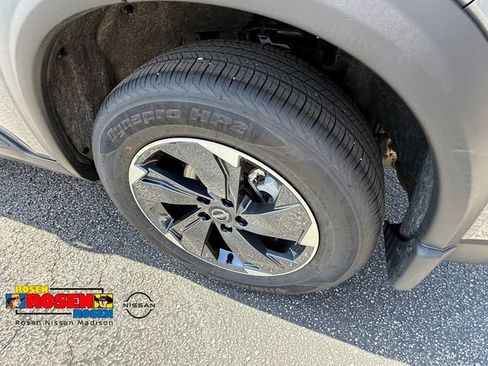 Used 2026 Nissan Rogue SV w/ SV Premium Package AWD/4WD image 35