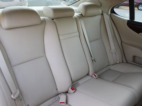 Used 2011 Lexus LS 460 w/ Luxury Value Edition image 27