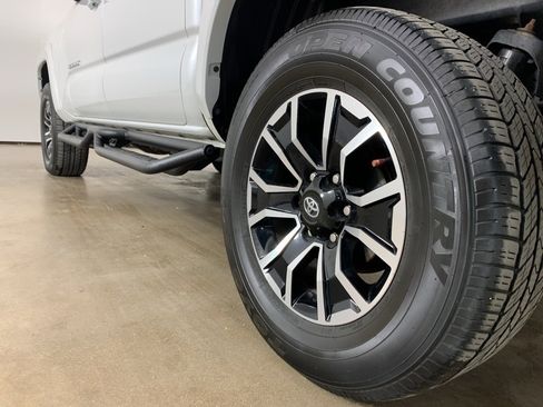 Used 2021 Toyota Tacoma TRD Sport w/ TRD Premium Sport Package image 15