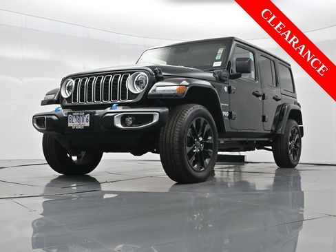 Used 2024 Jeep Wrangler Unlimited Sahara image 48