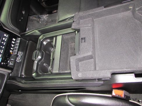 Used 2023 RAM 1500 Limited w/ Body Color Bumper Group image 25