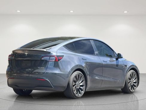 Used 2022 Tesla Model Y Performance AWD/4WD image 5