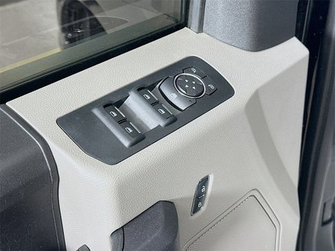 Used 2017 Ford F150 XL w/ Equipment Group 101A Mid image 17