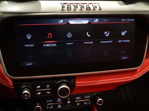 Certified 2020 Ferrari Portofino image 36