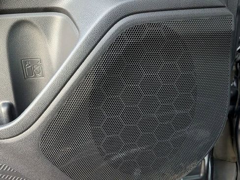 Used 2025 Subaru Forester Limited image 12