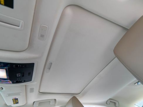 Used 2020 Lexus ES 350 w/ Premium Package FWD image 21