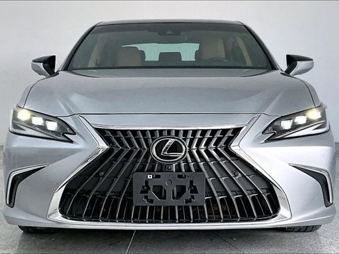 Used 2024 Lexus ES 350 Ultra Luxury image 5