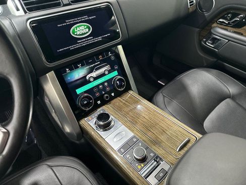 Used 2019 Land Rover Range Rover Supercharged AWD/4WD image 4