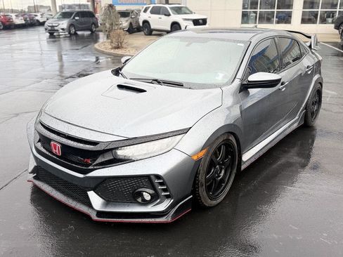 Used 2019 Honda Civic Type R image 3