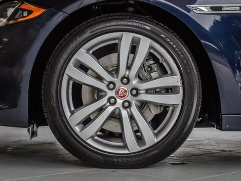 Used 2016 Jaguar XJ R-Sport AWD/4WD image 13