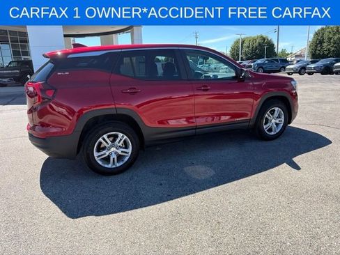 Used 2024 GMC Terrain SLE FWD image 11
