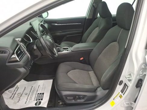 Used 2022 Toyota Camry LE w/ Cold Weather Package image 10
