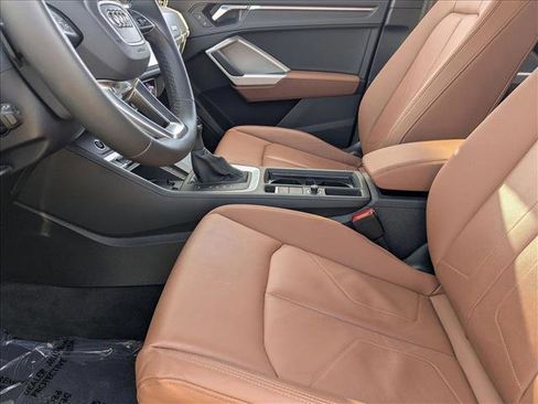 Certified 2025 Audi Q3 2.0T Premium Plus w/ Premium Plus Package image 15