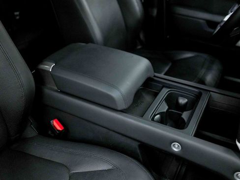 Used 2023 Land Rover Defender 130 SE image 60