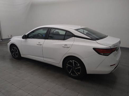 Used 2024 Nissan Sentra SV image 3