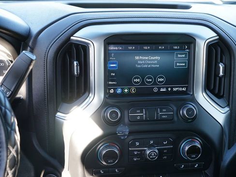 Used 2021 Chevrolet Silverado 2500 LT w/ Convenience Package image 22