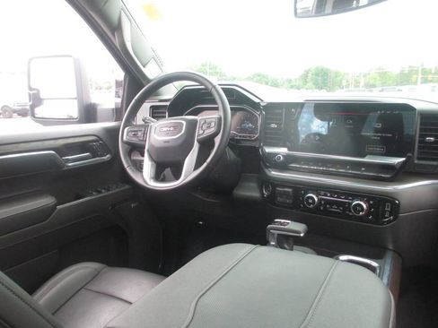 Used 2024 GMC Sierra 1500 SLT w/ SLT Premium Plus Package AWD/4WD image 30