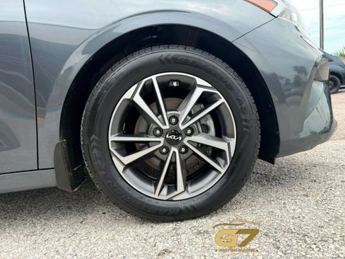 Used 2022 Kia Forte LXS FWD image 9