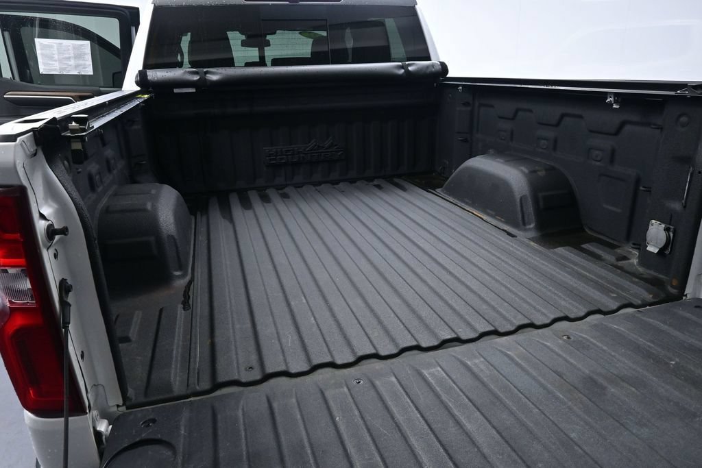 Used 2022 Chevrolet Silverado 1500 High Country w/ High Country Premium Package AWD/4WD image 21