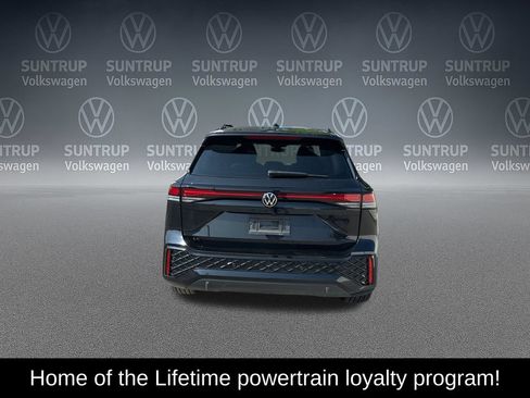 Used 2025 Volkswagen Tiguan SE R-Line FWD image 4