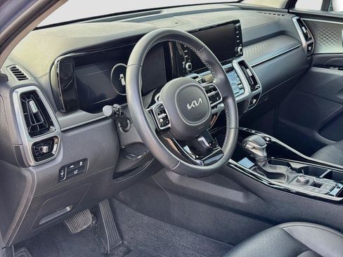 Used 2023 Kia Sorento SX AWD/4WD image 25