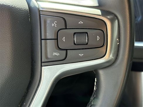 Used 2024 Chevrolet Suburban LT image 36