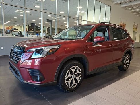 Certified 2023 Subaru Forester Premium AWD/4WD image 3