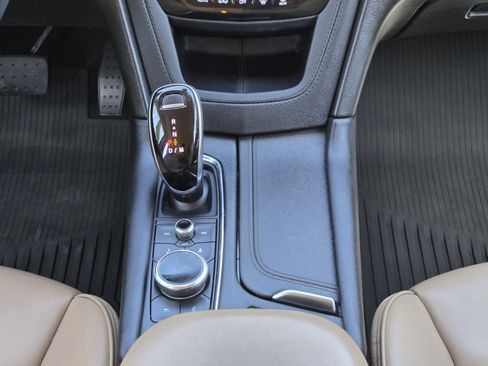 Used 2022 Cadillac XT6 Premium Luxury w/ Platinum Package FWD image 15