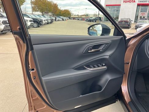 New 2025 Toyota Crown Signia image 11