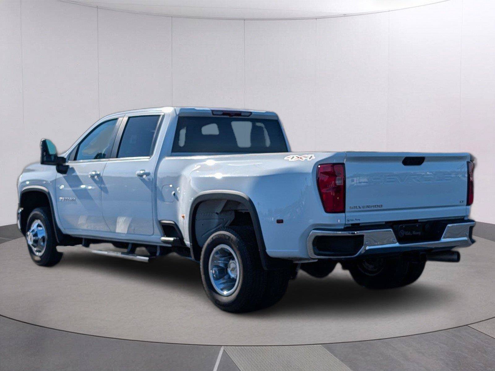 Used 2024 Chevrolet Silverado 3500 LT w/ All Star Edition AWD/4WD image 3