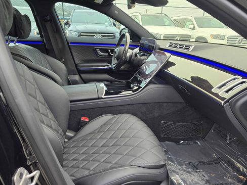 Used 2024 Mercedes-Benz S 580e 4MATIC Sedan image 11