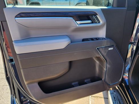 New 2026 GMC Sierra 1500 SLT w/ SLT Premium Plus Package image 14