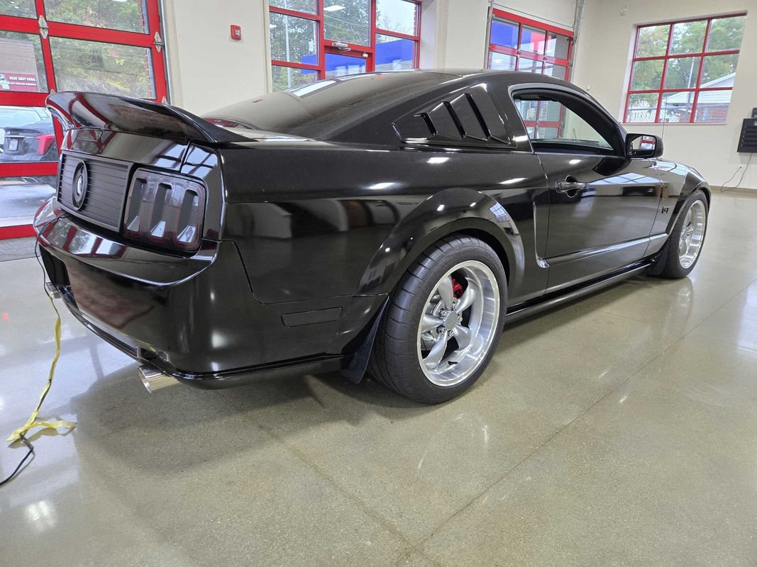 Used 2006 Ford Mustang GT RWD image 6