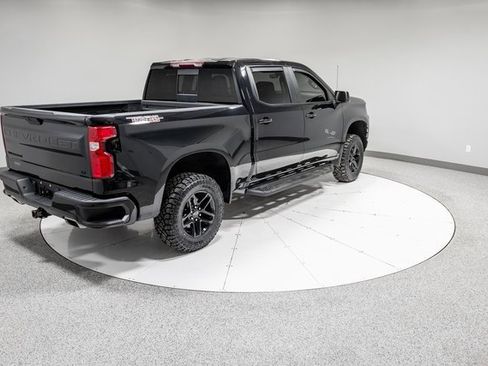 Used 2021 Chevrolet Silverado 1500 LT Trail Boss w/ Convenience Package II image 30