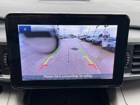 Used 2023 Ford Explorer XLT w/ Equipment Group 202A image 33