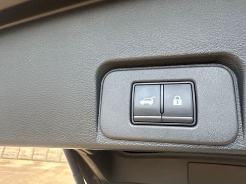 Certified 2025 Nissan Rogue SV FWD image 35
