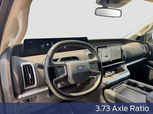 Used 2025 Ford Expedition Max Platinum w/ Driver's Package AWD/4WD image 12
