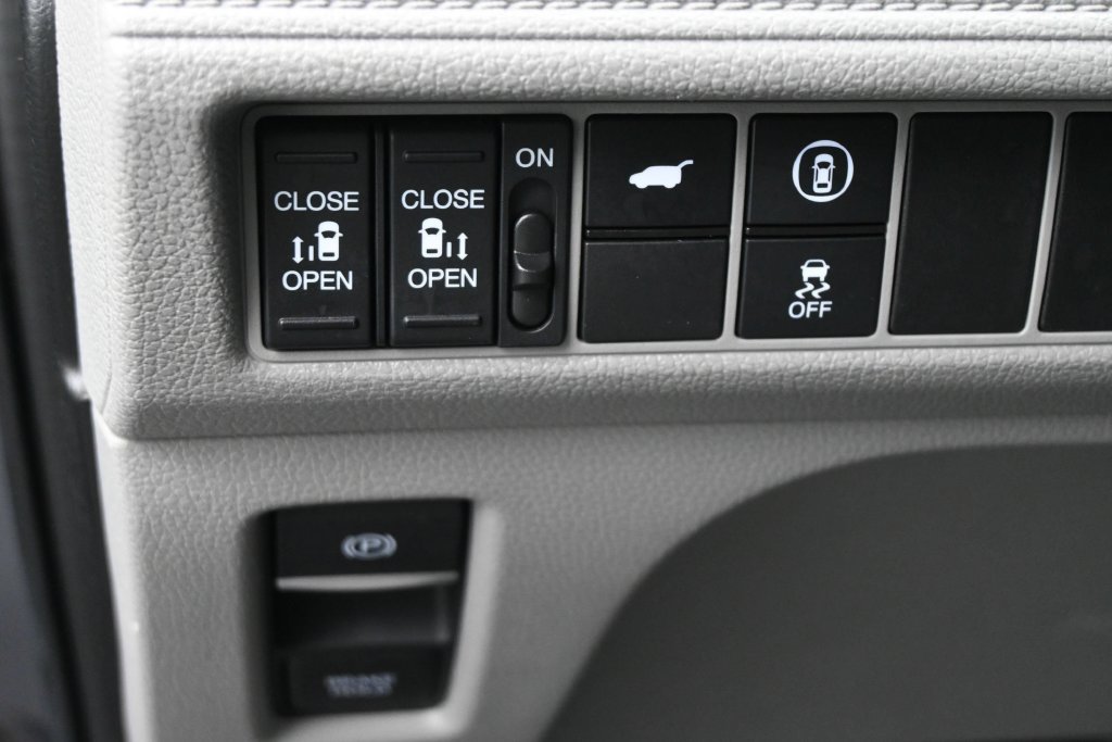 Used 2023 Honda Odyssey EX-L image 6
