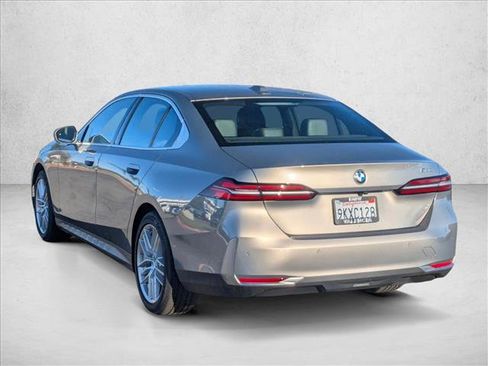 Certified 2024 BMW 530i w/ Premium Package image 8