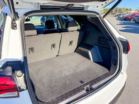 Used 2024 Chevrolet Equinox LT image 6