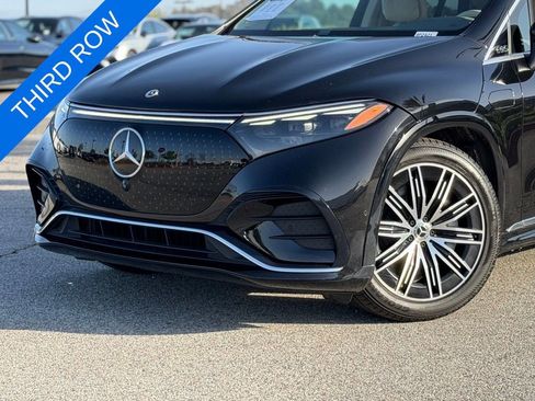 Used 2023 Mercedes-Benz EQS 580 4MATIC SUV image 3