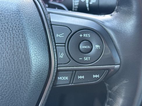 Used 2022 Toyota Camry XSE FWD image 18