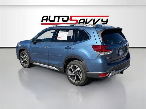 Used 2022 Subaru Forester Touring image 5