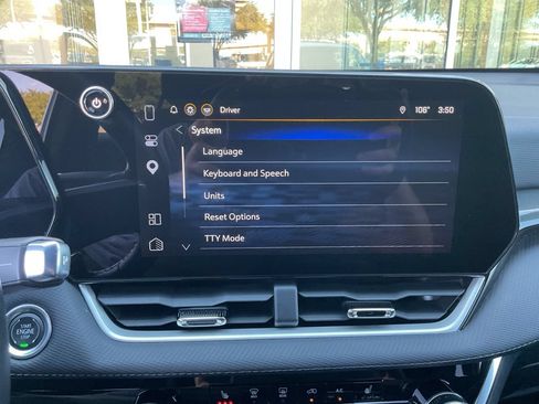Used 2025 Chevrolet Equinox LT AWD/4WD image 26