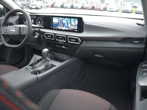 New 2026 Nissan Sentra SR w/ Floor Mat Package FWD image 52